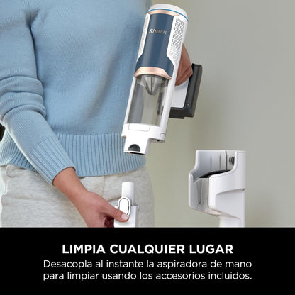Shark Clean & Empty Aspiradora sin cable, 40 min de autonomía, sistema de vaciado automático, ligera, Anti Hair Wrap, minicepillo pelo de mascotas y boquilla estrecha, luces LED, blanco/azul, BU3521EU